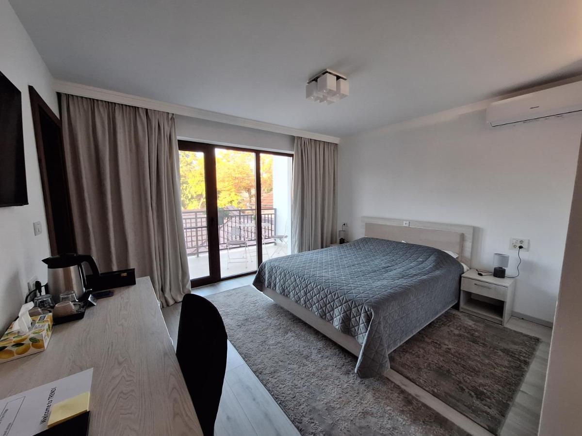 Trend Bed & Breakfast Арад Екстериор снимка