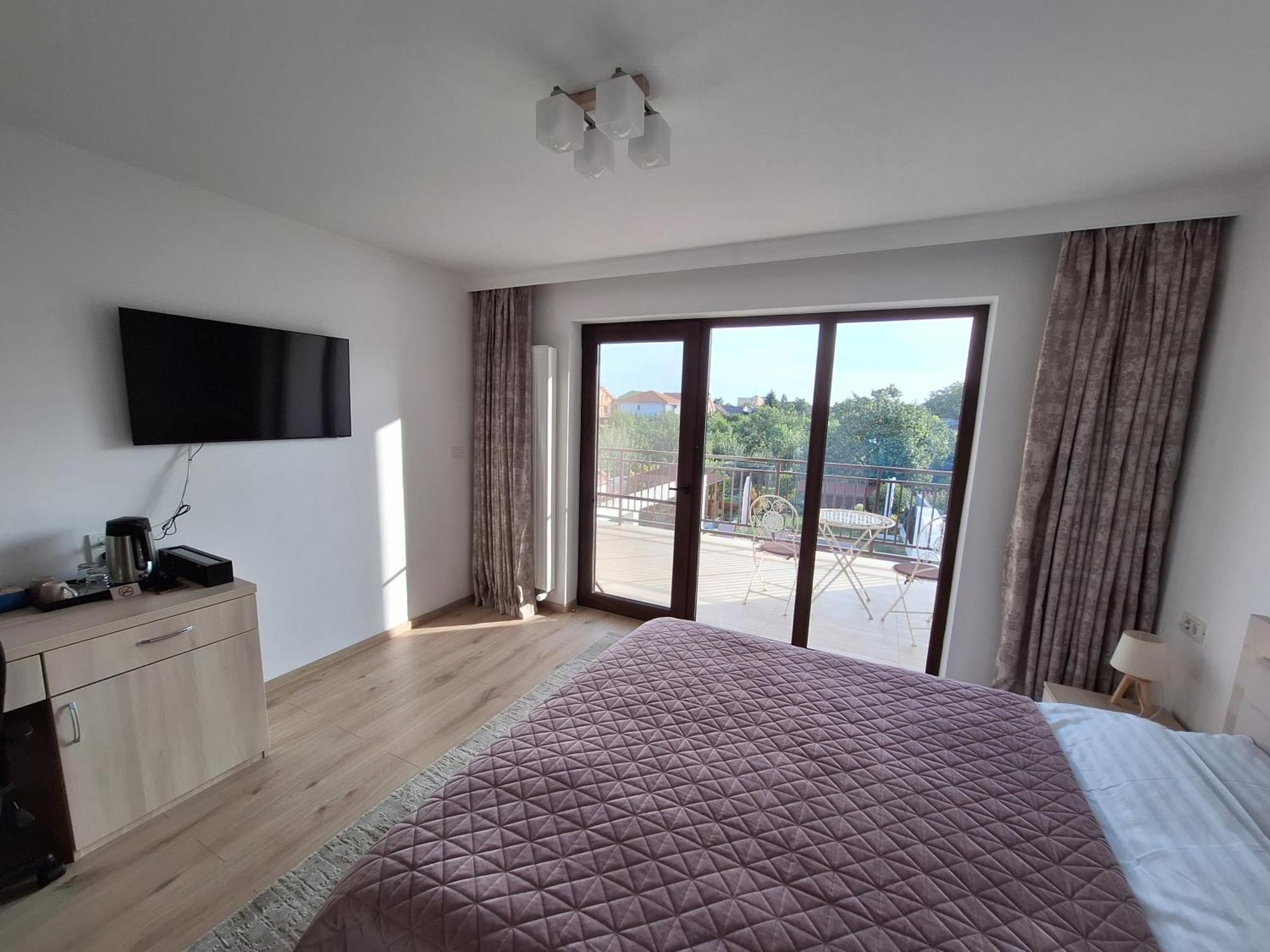 Trend Bed & Breakfast Арад Екстериор снимка